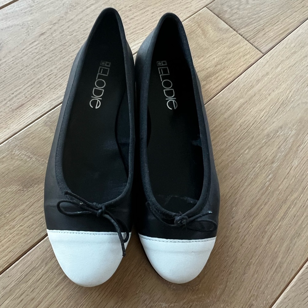 NEW Elodie Ballerina Leather Flats - 8
